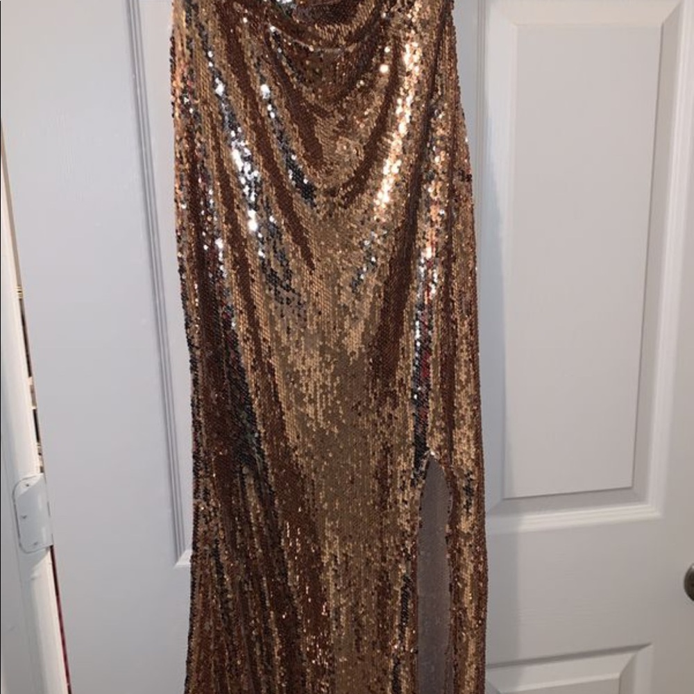 GOLD PROM DRESS - Picture 3 of 6